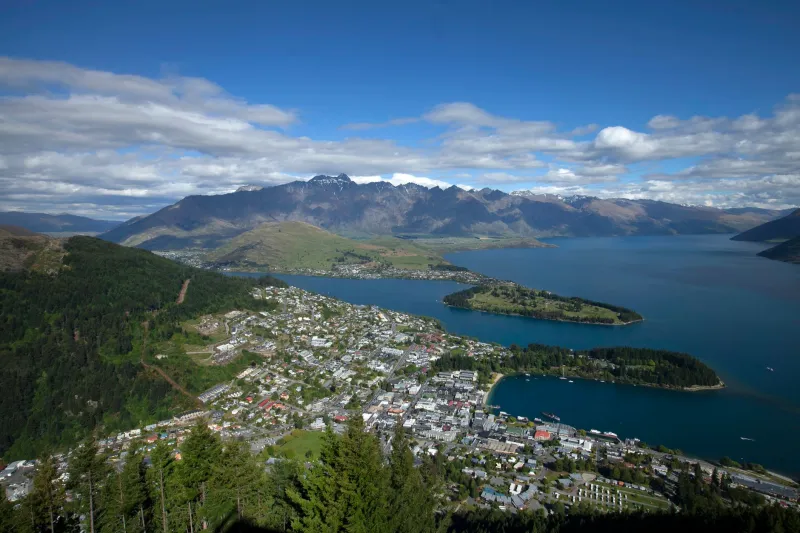 City Buzz or Country Calm? Where Australian Migrants Actually Settle in New Zealand — and Why